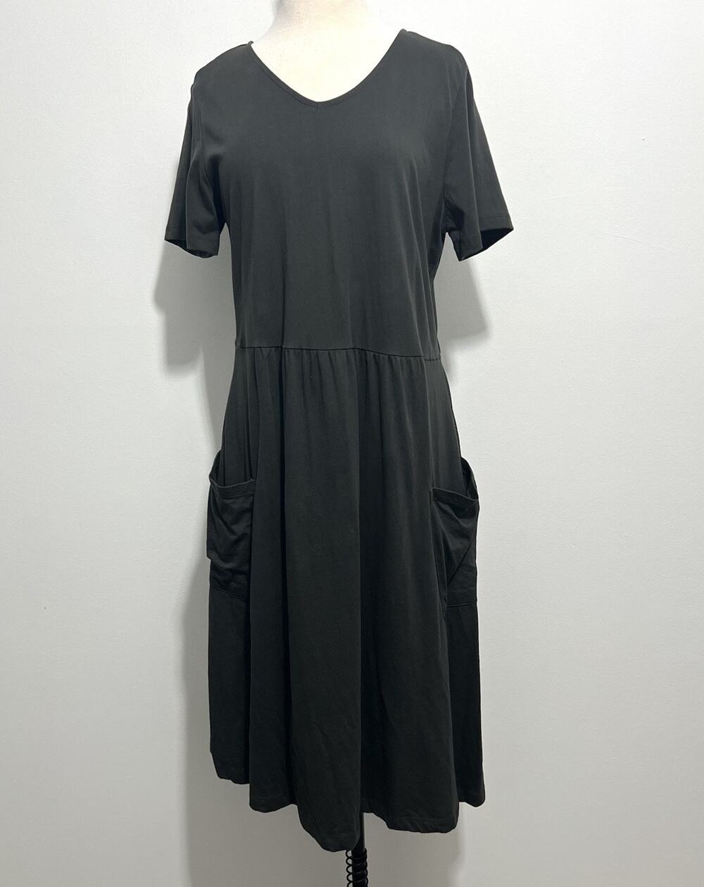 Sara Morgan Women’s Size L Black Short Sleeve T-Shirt Dress 100% Cotton Pockets
